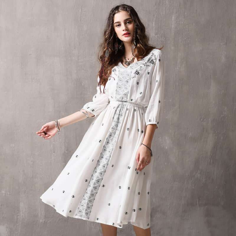 Vintage embroidered three-quarter sleeve dress - S Vintage embroidered three-quarter sleeve dress - S