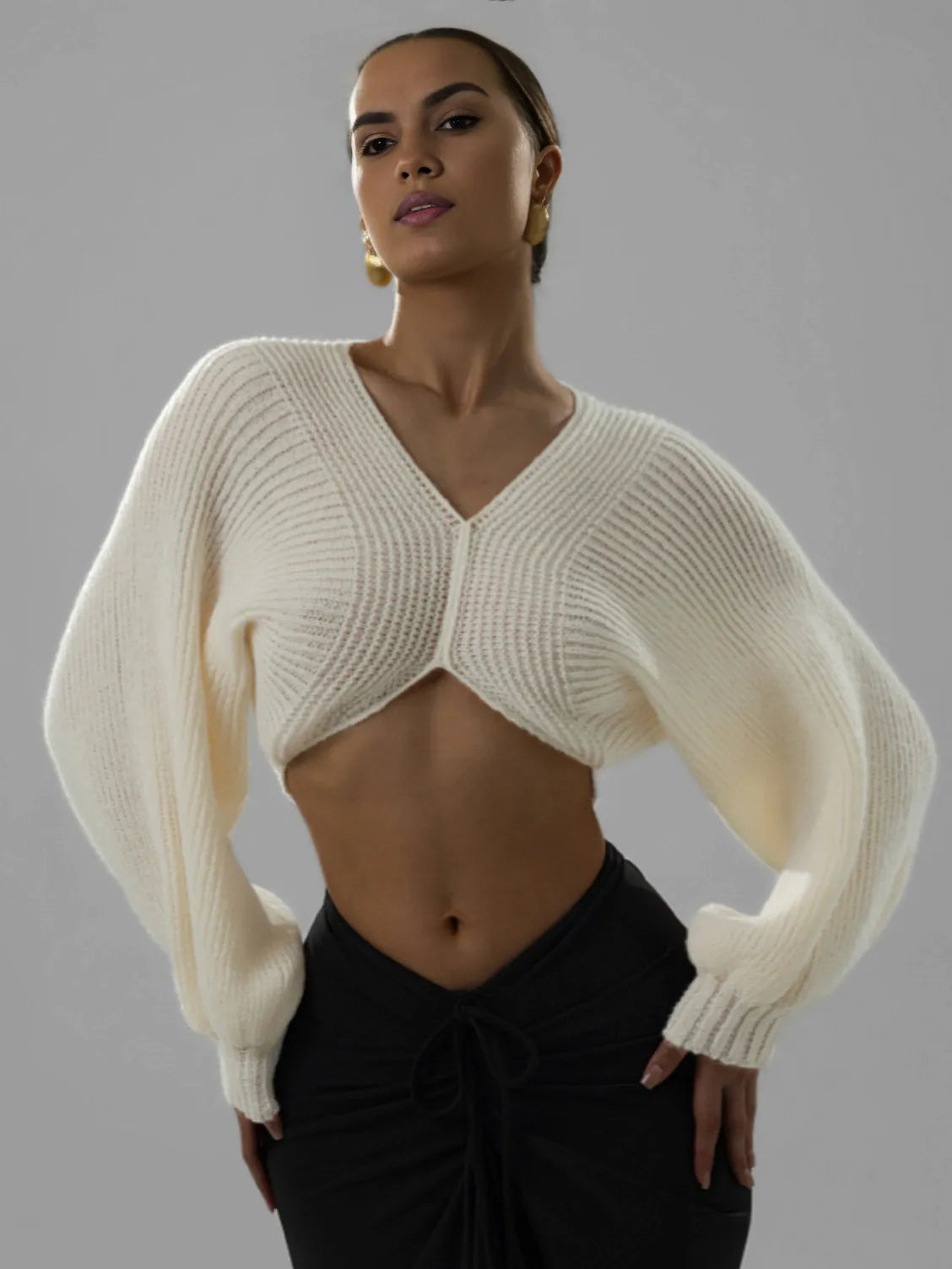 V-neck navel-baring short knitted sweater