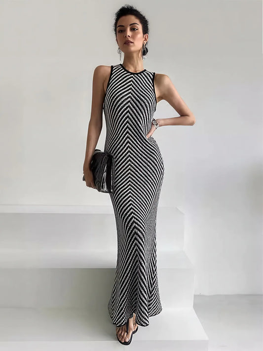 Round-neck striped contrasting stitching sleeveless knitted dress
