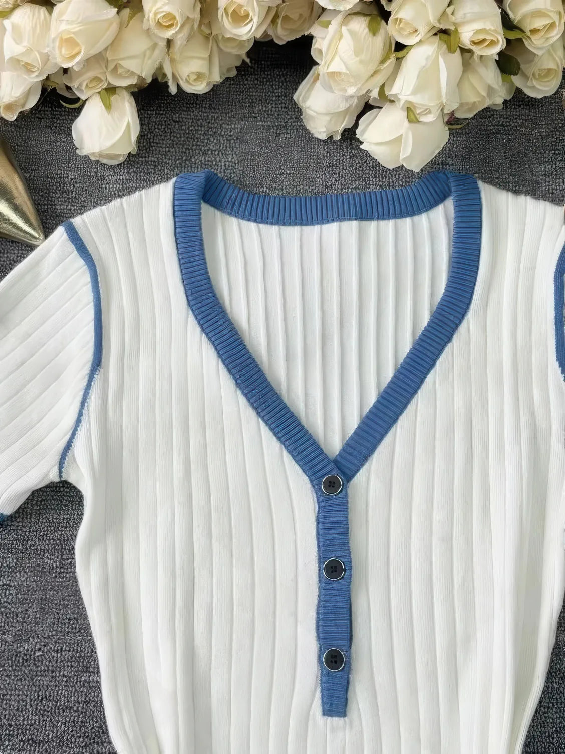 Casual knitted V-neck dress