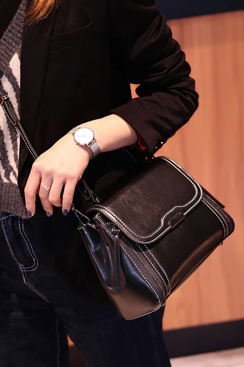 Retro style small square bag shoulder bag