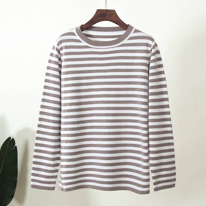 Crew neck striped knitted sweater