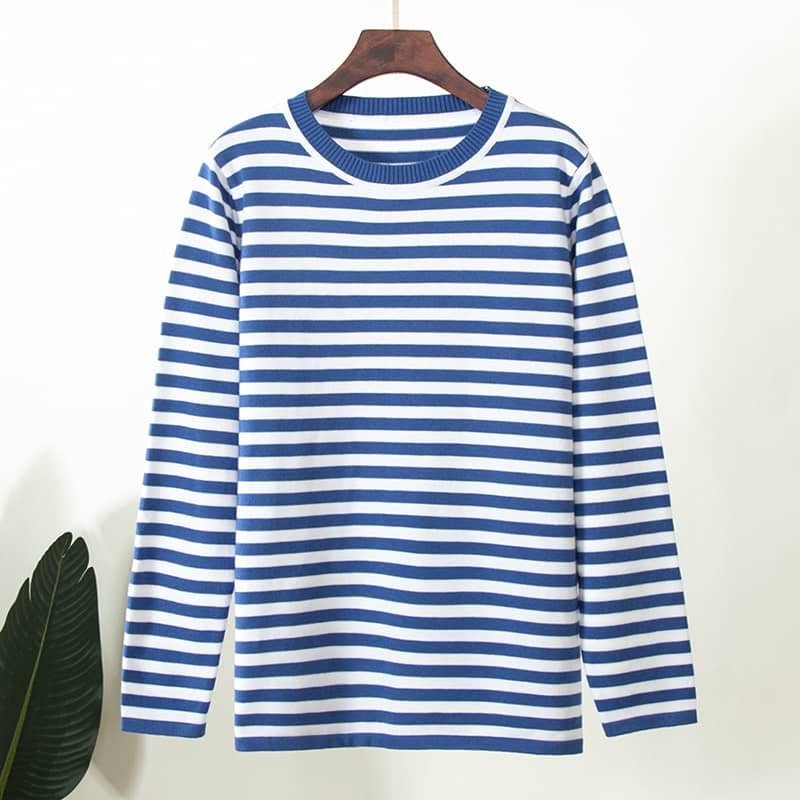 Crew neck striped knitted sweater