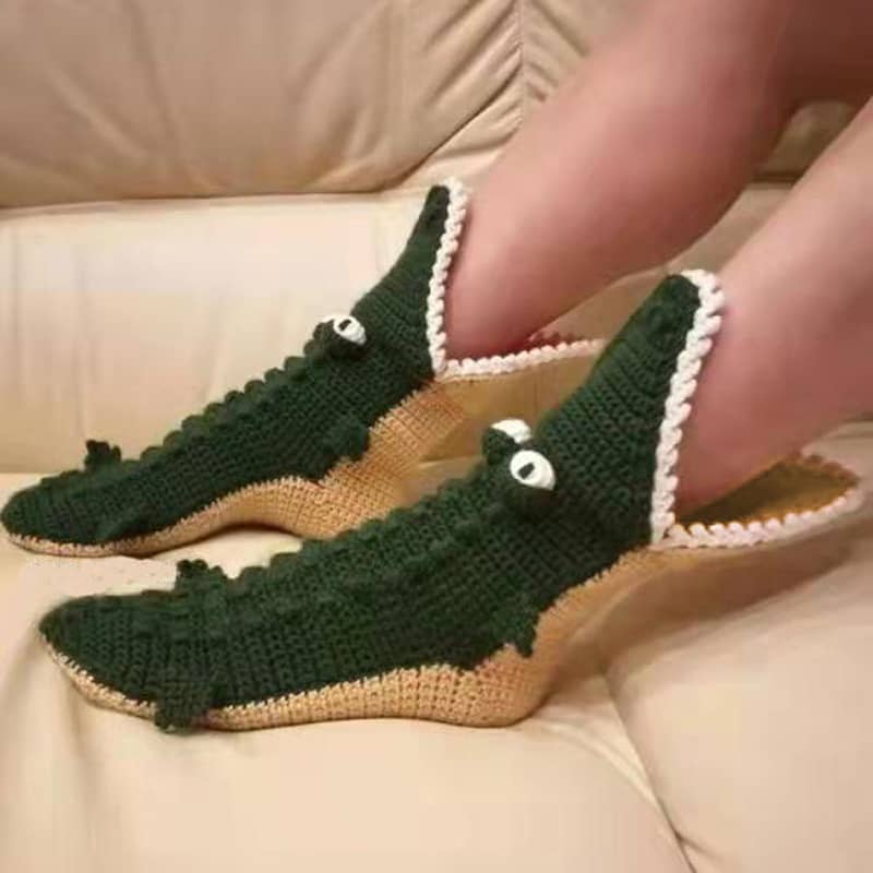Crocodile socks