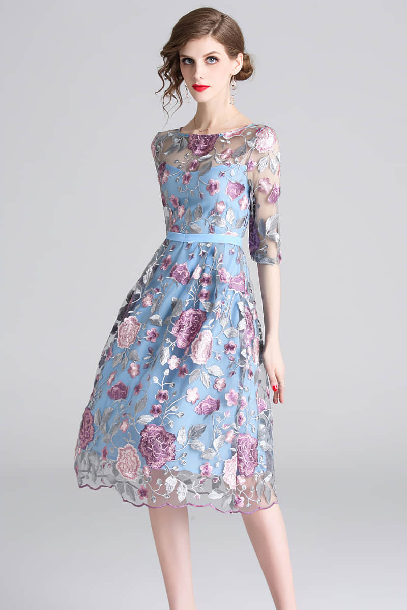 Spring and summer embroidered dress L | IFAUN