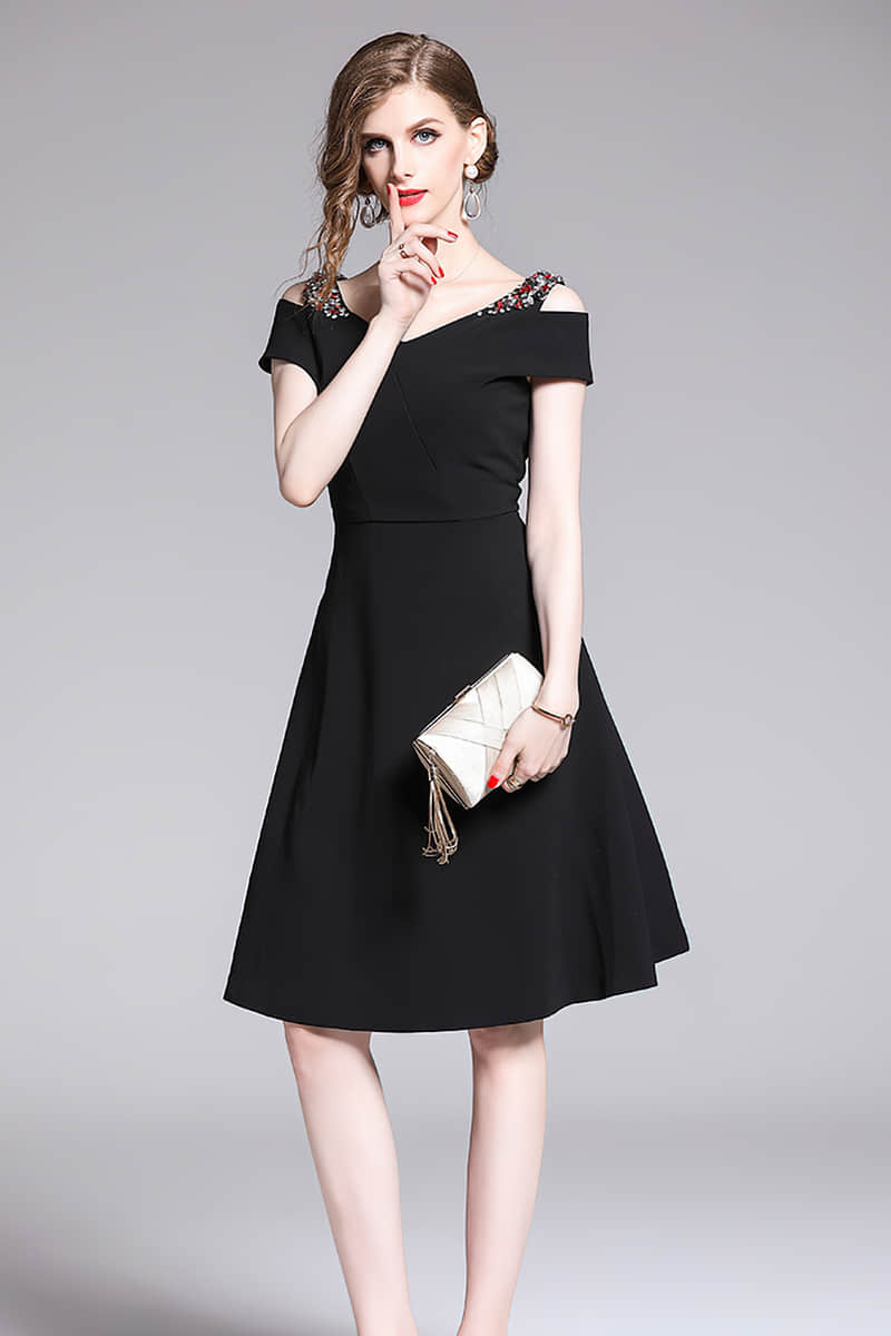 Off-the-shoulder A-line dinner dress Black / M | IFAUN
