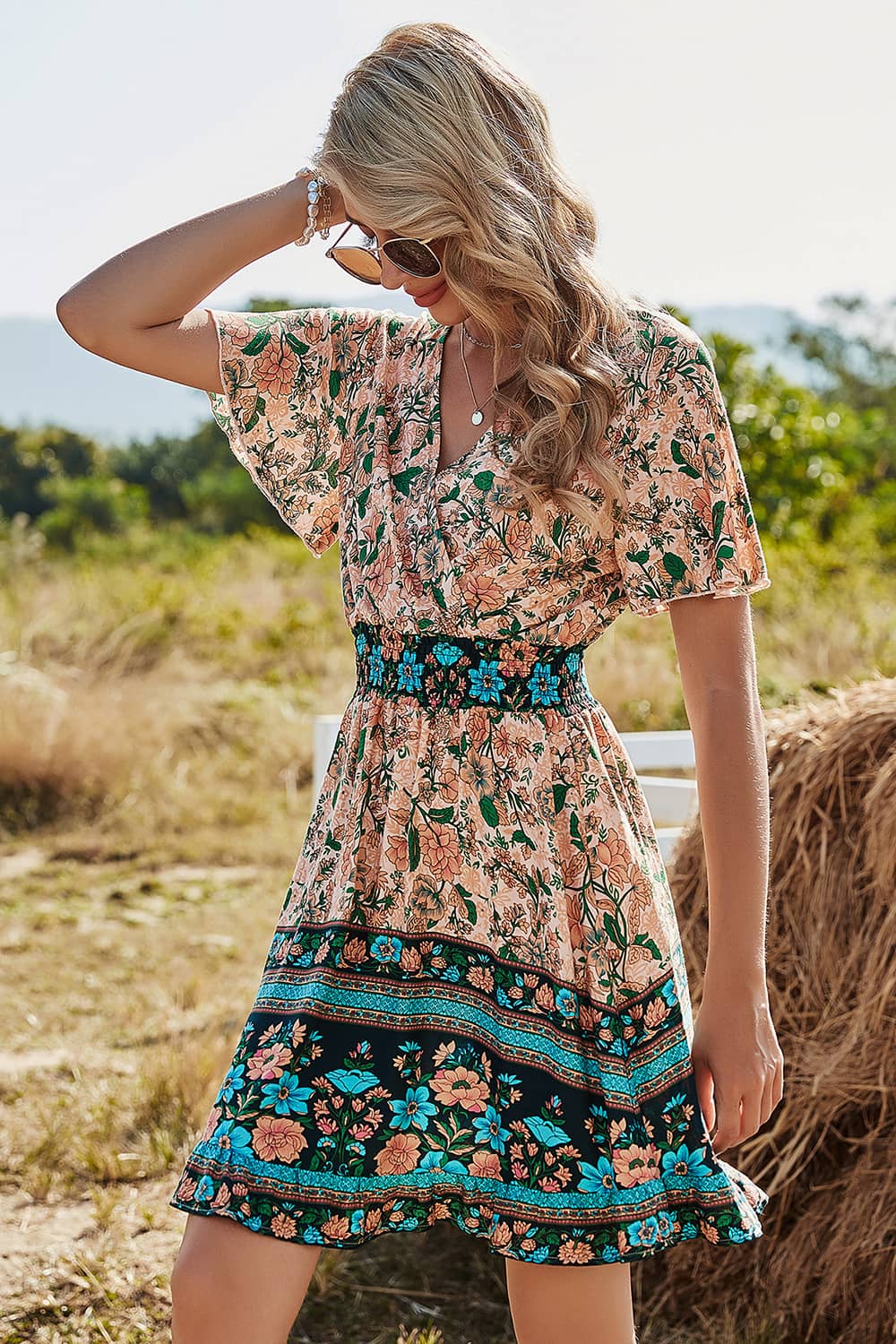 High-waisted V-neck short-sleeved boho print dress M | IFAUN